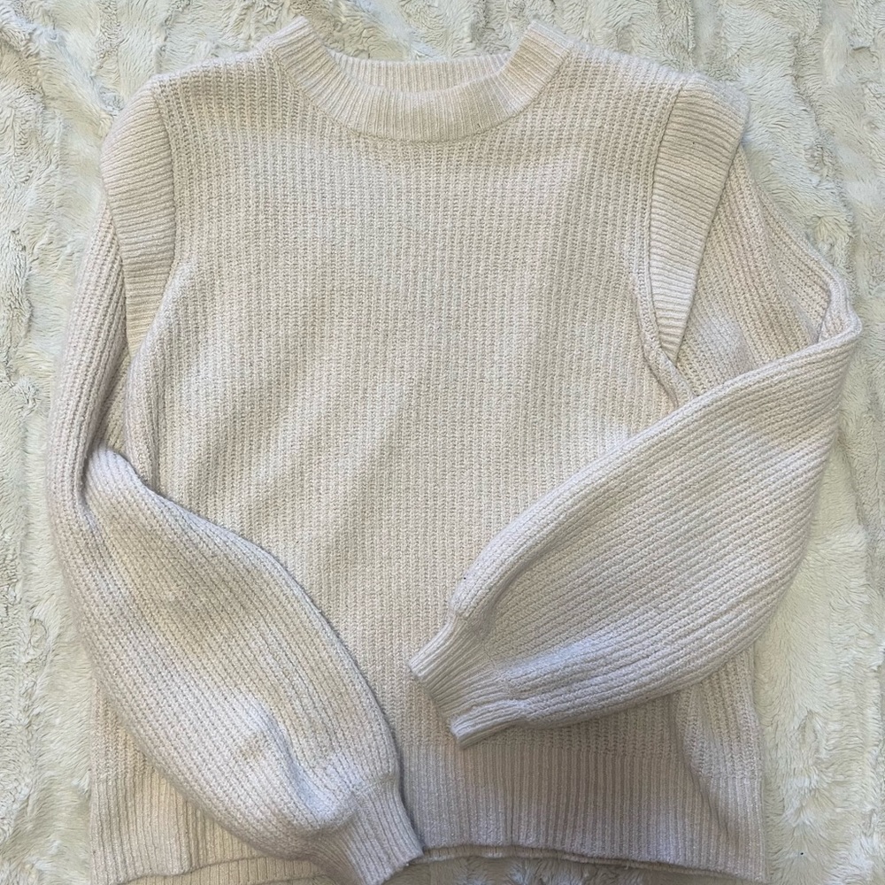 WHO WHAT WEAR Cream Balloon Sleeve Sweater Size M